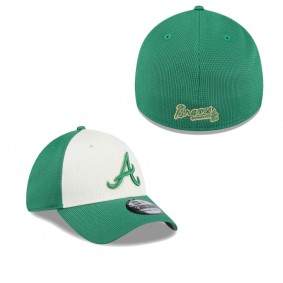 Men's Atlanta Braves White Green 2024 St. Patrick's Day 39THIRTY Flex Fit Hat