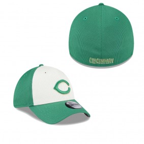Men's Cincinnati Reds White Green 2024 St. Patrick's Day 39THIRTY Flex Fit Hat