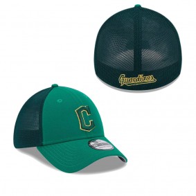 Men's Cleveland Guardians Kelly Green 2023 St. Patrick's Day 39THIRTY Flex Hat