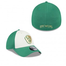 Men's Milwaukee Brewers White Green 2024 St. Patrick's Day 39THIRTY Flex Fit Hat